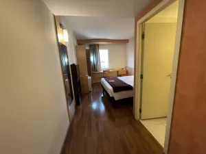 Quarto Ibis barra funda SP