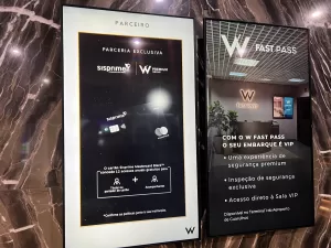 W Premium Lounge – The West telao 2