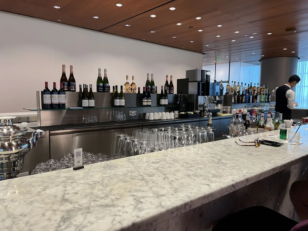 Sala VIP Al Mourjan bar 3