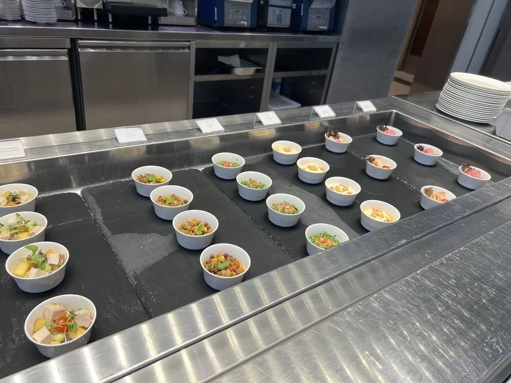 Sala VIP Al Mourjan comida