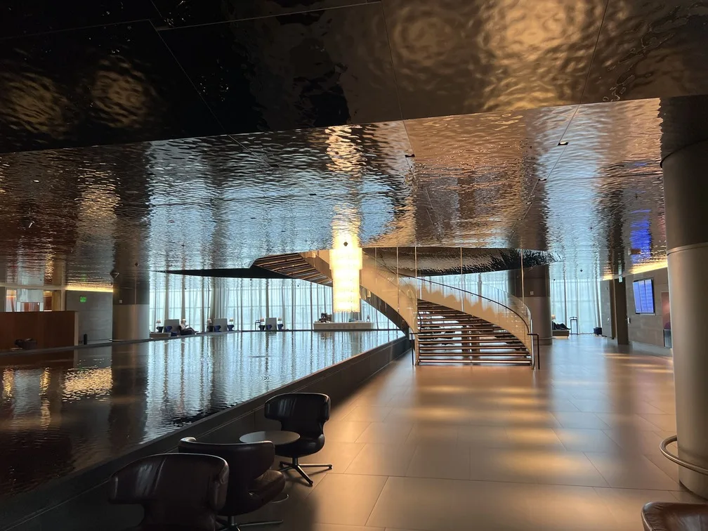 Sala VIP Al Mourjan espelho de agua 6 1