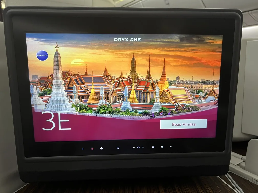 Voando de Executiva Qatar multmidea