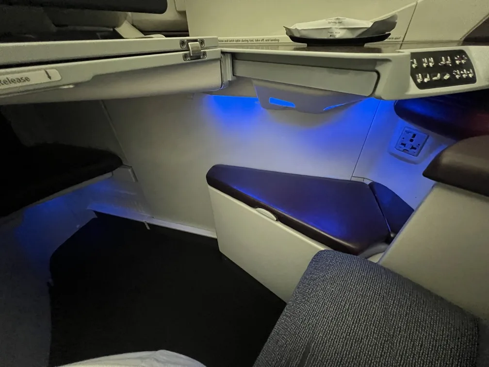 Voando de Executiva Qatar poltrona 7