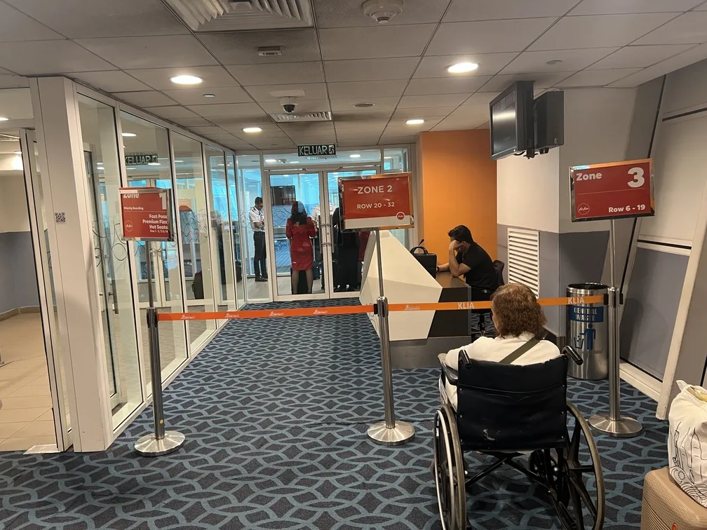 Cia aerea AirAsia 25